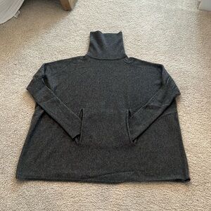 Garnet Hill oversized turtleneck in gray. XS. Wool/30% Cashmere blend.